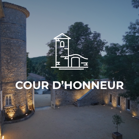 La cour d'honneur